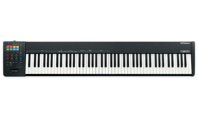 Roland MIDI master klávesnice PHA4 kladívková mechanika, 8 ovladačů, 8 dynamických padů