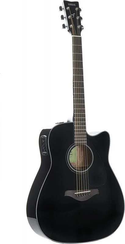 Yamaha elektroakustická kytara, masivní smrková deska, palisandrový hmatník, černá