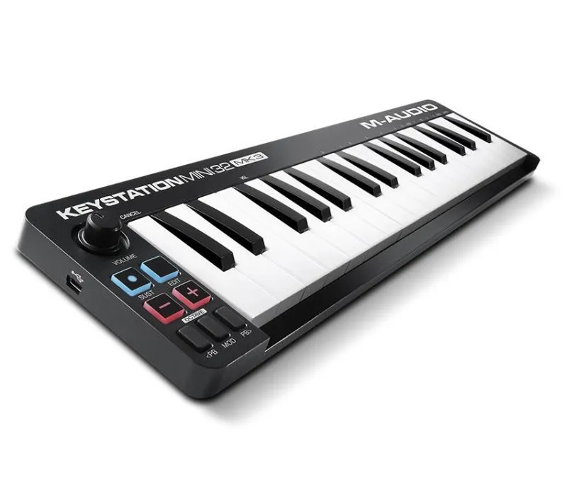 M-Audio MIDI klávesnice, 32 dotykově citlivých kláves, 3 přiřaditelné tlačítka