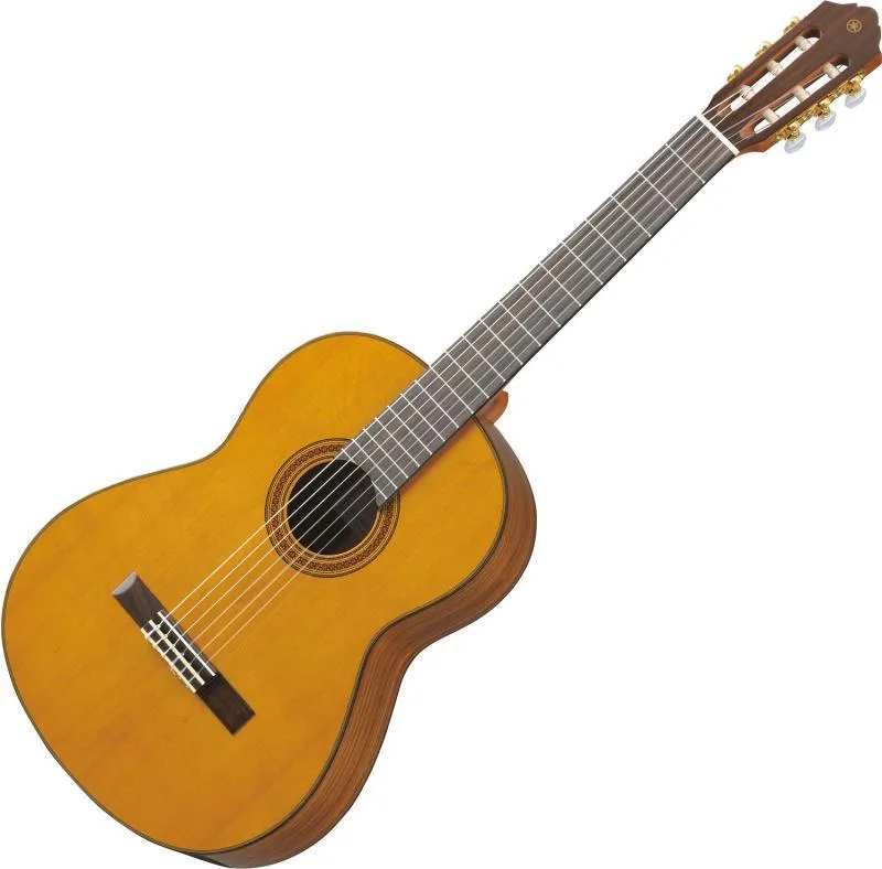 Yamaha klasická kytara 4/4, model CG162C