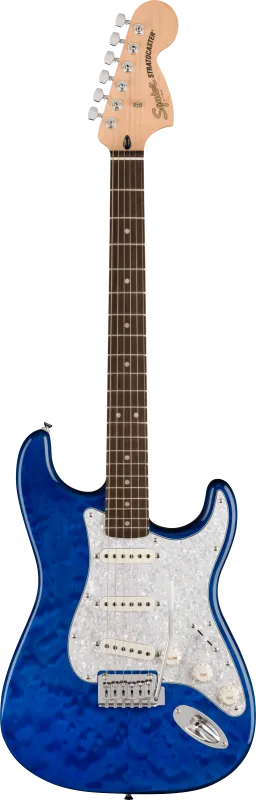 Squier FSR Affinity Stratocaster QMT, javorová hmatník, bílý pickguard, safírová