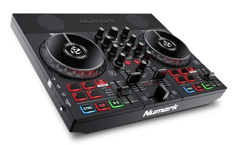 Numark DJ kontroler, 2 ch, 8 pad, Touch Jog, Serato DJ Lite, LED efekt