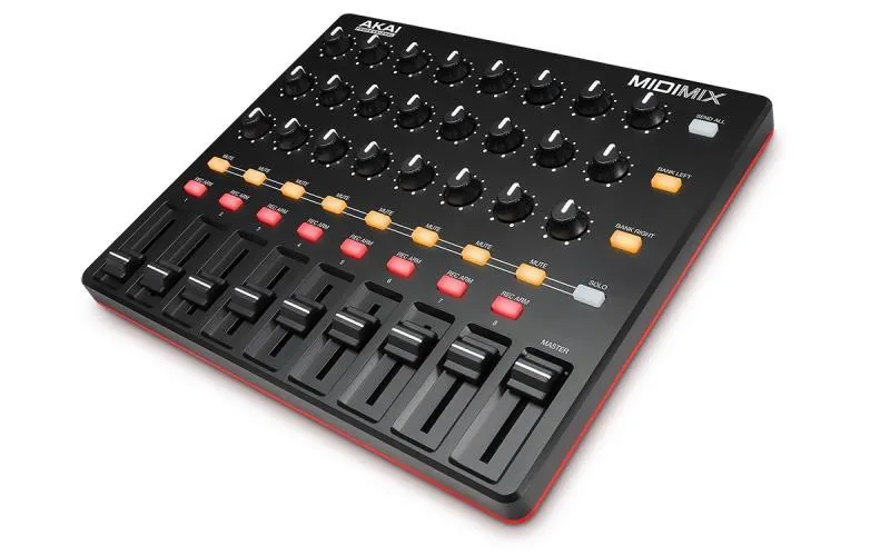 Akai Pro USB/MIDI kontroler, 8+1 fader, 24 otočné ovladače, USB