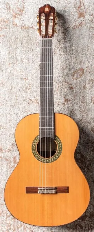 Alhambra klasická kytara 5 P Cedr, indický růžový dřevo, ebenová hmatník, Fishman