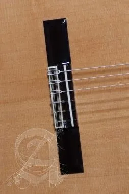Alhambra ALH-7P ClassicAlhambra Gitár Classic Cédrus, tömör indiai rózsafa, (koncert méret) ébenfa f