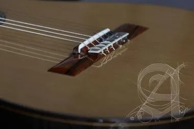Alhambra ALH-Mengual & Margarit NT + caseAlhambra Gitár Mengual y Margarit Serie NT ** Cédrus, tömör