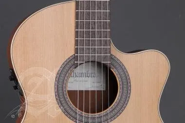 Alhambra ALH-Z Nature CW EZAlhambra Gitár Z-Nature CW EZ, cédrus, mahagóni, indiai rózsafa fogólap,