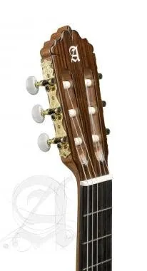 Alhambra ALH-6PAlhambra Gitár 6P Cédrus indiai rózsafa, (koncert méret) ébenfa fogólap. Ébenfa belső