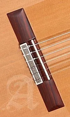 Alhambra ALH-10 Fp Piñana + caseAlhambra Gitár Német lucfenyő, tömör indiai rózsafa, ébenfa fogólap,