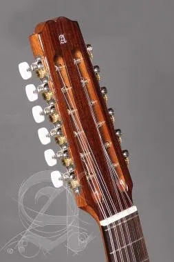 Alhambra ALH-L-3 CAlhambra Gitár L-3 C Cédrus, mahagóni indiai rózsafa fogólap.
