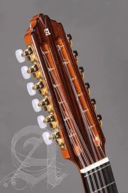 Alhambra ALH-L-6 P AAlhambra Gitár L-6 P A Német lucfenyő, indiai rózsafa, ébenfa fogólap.