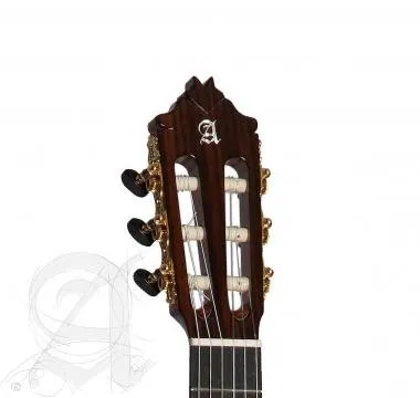 Alhambra ALH-Requinto 9P CW + caseAlhambra Gitár Requinto 9P CW Cédrus, tömör indiai rózsafa, ébenfa