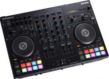 Roland DJ-707M DJ kontroller mobil