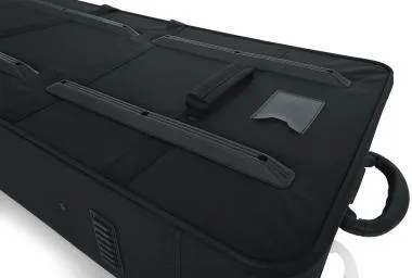 Gator GK-49 Könnyű, EPS szivacsos, merev keyboard táska kerékkel, 49 billentyűs hangszerhez