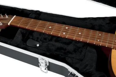 Gator GC-DREAD-12 Deluxe öntött műanyag keménytok dreadnught fazonú 12 húros akusztikus gitárhoz