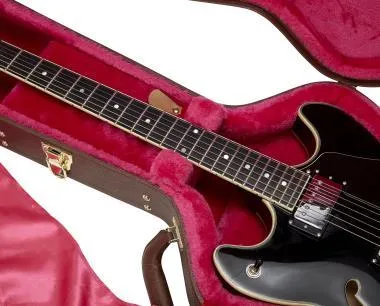 Gator GW-335-BROWN Deluxe fa keménytok 335-ös stílusú üreges testű elektromos gitárhoz