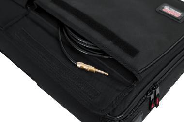 Gator GPT-PRO fa pedal board hordtáskával, 72x40,5 cm