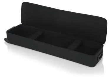 Gator GK-76-SLIM Keskeny, könnyű, EPS szivacsos, merev keyboard táska kerékkel, 76 billentyűs hangszerhez