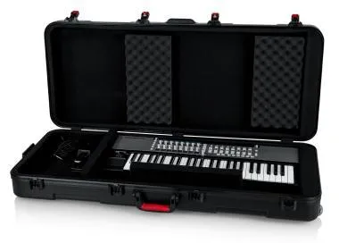 Gator GTSA-KEY61 TSA öntött műanyag keyboard keménytok 61 billentyűs hangszerhez, kerekekkel