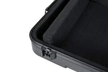 Gator GTSA-KEY61 TSA öntött műanyag keyboard keménytok 61 billentyűs hangszerhez, kerekekkel