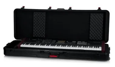 Gator GTSA-KEY88 TSA öntött műanyag keyboard keménytok 88 billentyűs hangszerhez, kerekekkel
