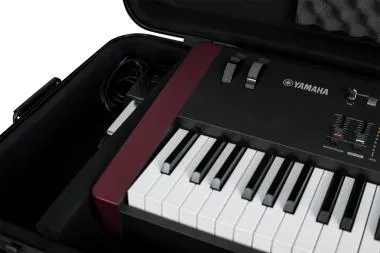 Gator GTSA-KEY88 TSA öntött műanyag keyboard keménytok 88 billentyűs hangszerhez, kerekekkel
