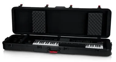 Gator GTSA-KEY88SLXL TSA öntött műanyag keyboard keménytok vékony és hosszú 88 billentyűs hangszerhez, kerekekkel