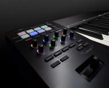 Roland A-88MKII MIDI kontroller PHA4-es kalapács mechanikával 8 kontroller 8 dinamikus pad MIDI 2.0