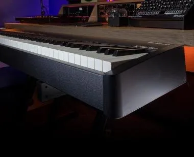 Roland A-88MKII MIDI kontroller PHA4-es kalapács mechanikával 8 kontroller 8 dinamikus pad MIDI 2.0