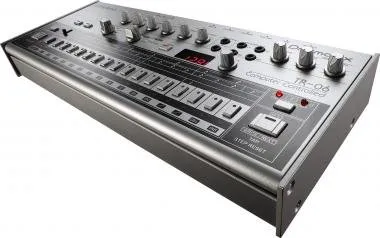 Roland TR-06 Dobgép ultra-kompakt kivitelben