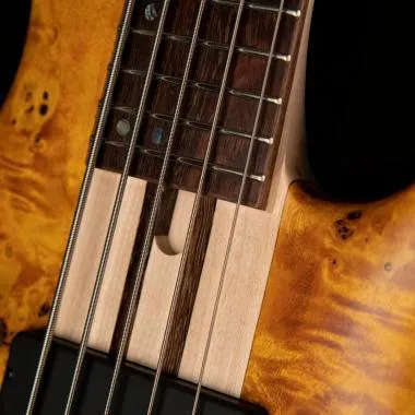 Cort Co-A5Plus-SC-AOP with case el.basszusgitár, borostyán natúr