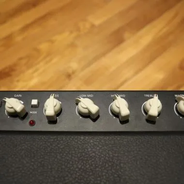 Cort Co-CM150B basszusgitár erősítő, 150 Watt