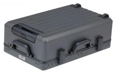 BOSS BCB-1000 Pedal Board, műanyag, gurulós, bőrönd típusú, kihúzható fogantyúval ellátott