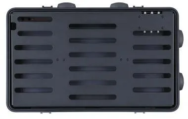 BOSS BCB-1000 Pedal Board, műanyag, gurulós, bőrönd típusú, kihúzható fogantyúval ellátott