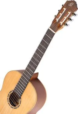 Ortega R122 Klasszikus Gitár, tartozék tokkal