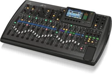 Behringer X32 keverő, digitális, 40 bemenet, 25 bus, 25 motorizált fader