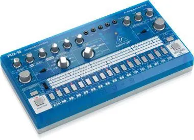 Behringer RD-6-BB dobgép, analóg, 8 dobhanggal, 16-step sequencer, distortion effekt, kék