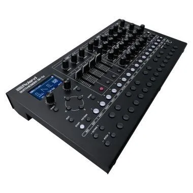 Roland SH-4D Roland SH-4D kompakt szintetizátor hangmodul