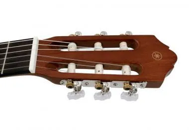 Yamaha CGX102 elektro-klasszikus gitár, fenyő fedlap, rózsafa fogólap, magasfényű natúr szín