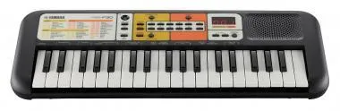 Yamaha PSS-F30 digitális szintetizátor, 37 billentyű, 120 hangszín, elemes, beépített hangszóró