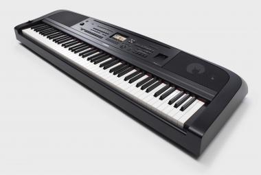 Yamaha DGX-670B digitální piano, přenosné, 88 kláves GHS, USB, Bluetooth
