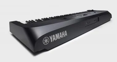 Yamaha DGX-670B digitális zongora, hordozható kivitel, 88 billentyűs GHS mechanika, USB, Bluetooth