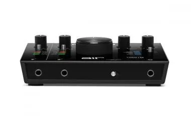 M-Audio AIR 192-8 interfész/hangkártya, 2-be/4-ki, 24-bit/192 kHz, USB/C, MIDI