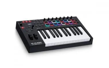 M-Audio Oxygen Pro 25 USB/MIDI vezérlő, 25 billentyű, 16 dobpad, 8 forgó potméter, OLED