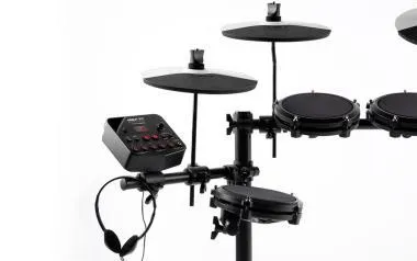 Alesis DEBUTKITXEUK Alesis Debut Kit elektromos dobszett, 120 hang, 7 trigger, Mesh, dobszék, fejhallgató