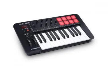 M-Audio Oxygen 25 (MK V) USB/MIDI vezérlő, 25 billentyű, 8 pad, 8 forgó-, 1 tolópotméter