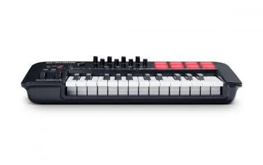 M-Audio Oxygen 25 (MK V) USB/MIDI vezérlő, 25 billentyű, 8 pad, 8 forgó-, 1 tolópotméter