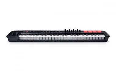M-Audio Oxygen 49 (MK V) USB/MIDI vezérlő, 49 billentyű, 8 pad, 8 forgó-, 9 tolópotméter