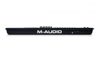 M-Audio Oxygen 61 (MK V) USB/MIDI vezérlő, 61 billentyű, 8 pad, 8 forgó-, 9 tolópotméter
