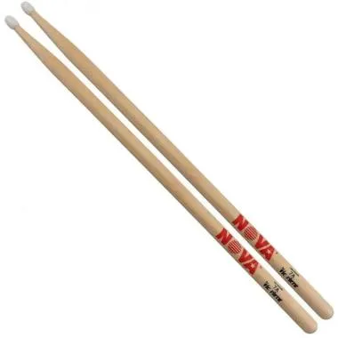 Vic Firth N7AN hickory dobverő, csepp fejtípus, nejlon fejjel, hossz: 393,7mm - átmérő: 13,7mm, NOVA imprint